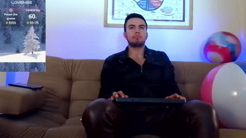 Bradley Colton Independ Model online show from January 2025 01:17:01 PM