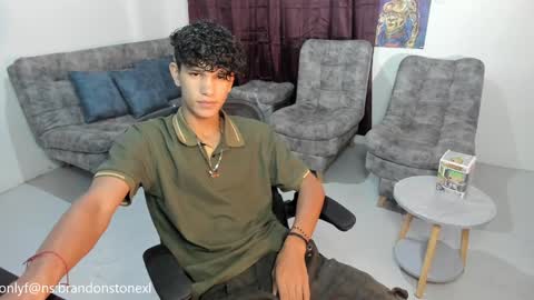 Snapshot of brandonstonexl chatting on December 2024 03:09:02 AM Brandon Stone online show from December 2024 03:09:02 AM