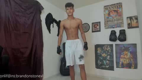 Snapshot of brandonstonexl chatting on October 2025 10:10:01 PM Brandon Stone online show from October 2025 10:10:01 PM