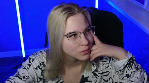 Belle  online show from December 2024 01:51:01 AM