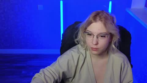 Belle  online show from January 2025 01:48:01 AM