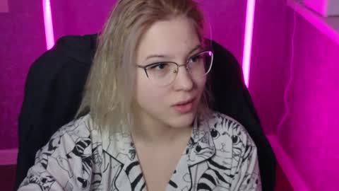 Belle  online show from January 2025 02:37:02 AM