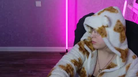 Belle  online show from January 2025 04:06:01 AM