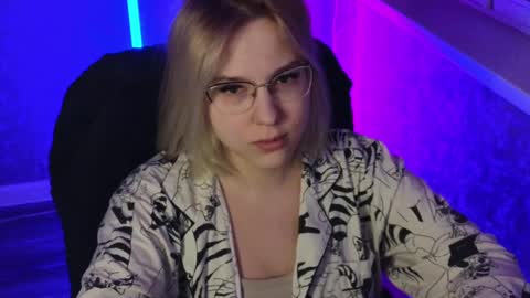 Belle  online show from February 2025 01:03:02 AM