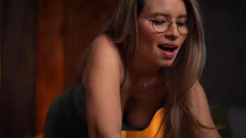 Alex online show from March 2025 04:41:02 AM