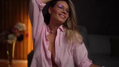 Alex online show from October 2025 04:02:01 AM