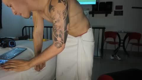 Instagram             twitter BRAN LOPEZ  online show from September 2025 12:43:02 AM