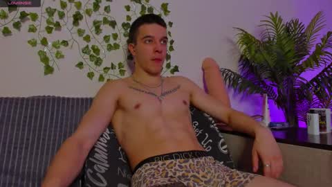 Johny Bravo online show from November 2025 02:10:02 PM