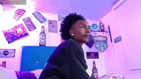 breazer__ online show from September 2025 10:43:01 PM