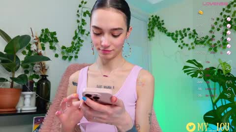 Ashley Dolce and Lou online show from January 2025 03:21:01 PM