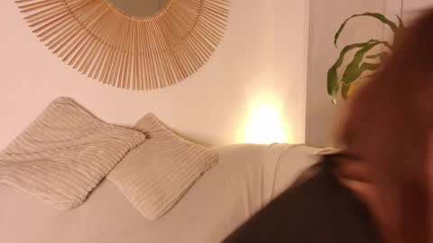 Ashley Dolce and Lou online show from January 2025 10:11:01 AM