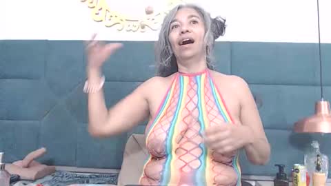 BRENDA VELASQUEZ online show from April 2026 06:21:01 PM