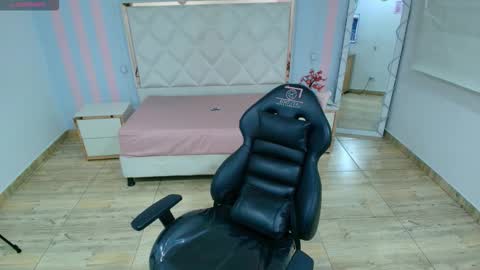 BRENDDA  online show from December 2025 03:22:02 AM