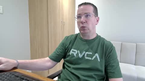 Brett online show from November 2025 01:11:02 PM