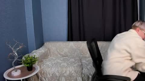 brian_mils online show from January 2026 12:31:01 PM