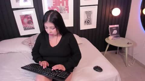 briana_whitee online show from November 2025 08:46:02 PM