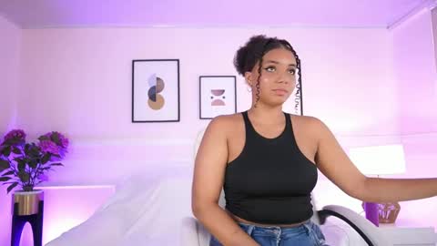 Snapshot of brianalane chatting on April 2026 07:19:02 PM Briana Lane online show from April 2026 07:19:02 PM