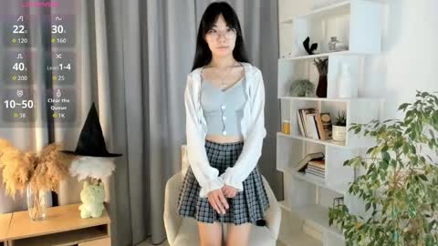 Snapshot of bridgetbottrell chatting on October 2025 01:16:02 AM Hanna online show from October 2025 01:16:02 AM