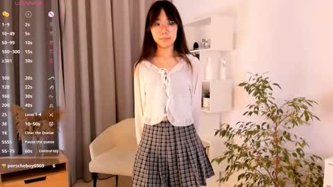 Snapshot of bridgetbottrell chatting on October 2025 01:08:02 AM Hanna online show from October 2025 01:08:02 AM