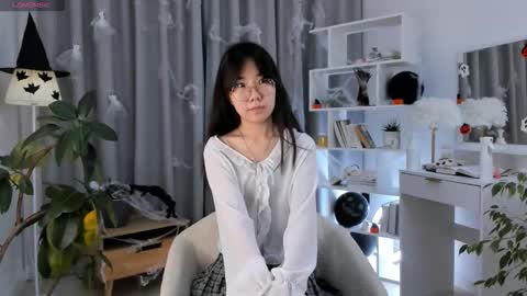 Snapshot of bridgetbottrell chatting on November 2025 01:19:01 AM Hanna online show from November 2025 01:19:01 AM