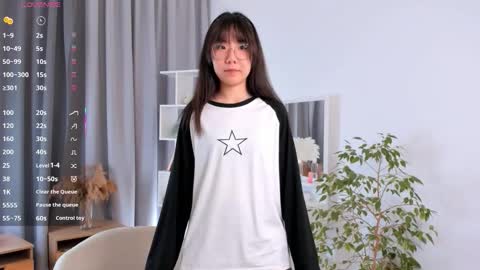 Snapshot of bridgetbottrell chatting on November 2025 01:00:02 AM Hanna online show from November 2025 01:00:02 AM