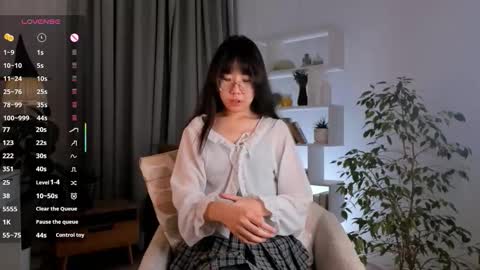 Snapshot of bridgetbottrell chatting on November 2025 01:09:02 AM Hanna online show from November 2025 01:09:02 AM