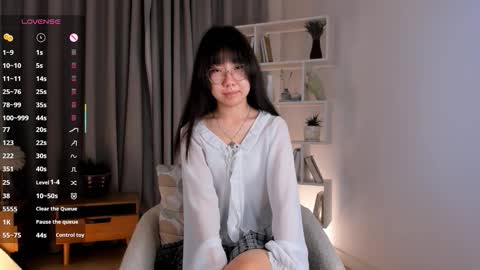 Hanna online show from December 2025 01:25:01 AM