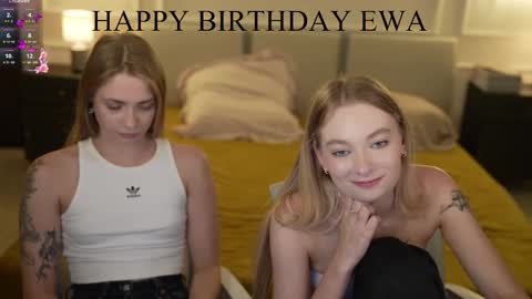 Snapshot of bright_diamonds_054 chatting on September 2025 12:28:02 PM Diamonds Girls online show from September 2025 12:28:02 PM