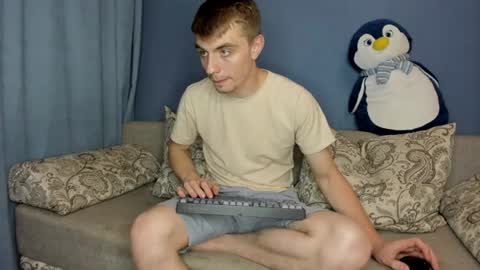 Snapshot of bristlebback chatting on June 2026 05:34:02 PM bristlebback online show from June 2026 05:34:02 PM