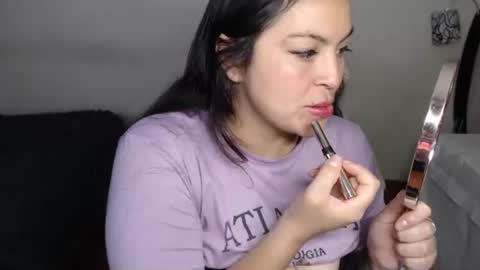 scarleth    follow mee 3 kis online show from October 2025 12:08:02 PM
