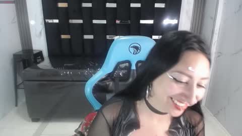 Snapshot of britney_sub chatting on October 2025 03:25:01 PM Britney online show from October 2025 03:25:01 PM