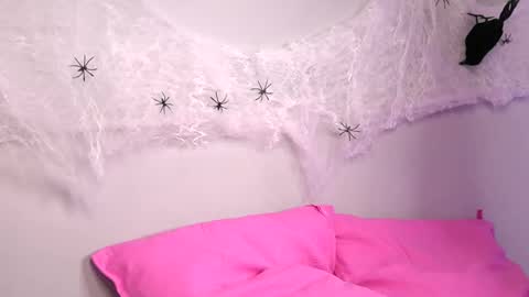 Snapshot of britneyhudson chatting on October 2025 05:19:01 AM britneyhudson online show from October 2025 05:19:01 AM