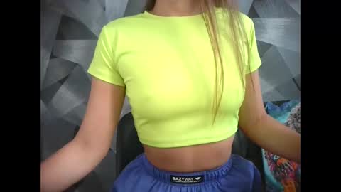 BritneyxKittens online show from October 2025 04:26:01 AM