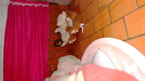 Julieth Sofa Rincn Amador online show from January 2025 02:33:01 AM