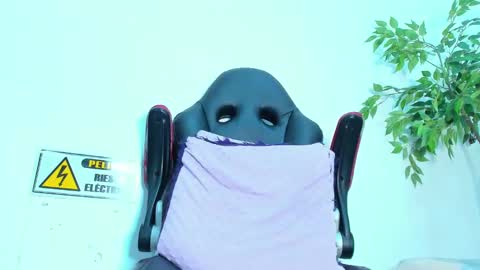 Snapshot of briyit_doll chatting on February 2025 07:06:01 AM BRIYIT online show from February 2025 07:06:01 AM