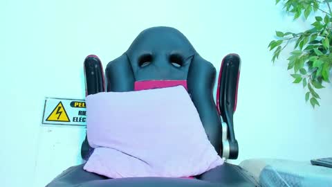 Snapshot of briyit_doll chatting on February 2025 06:26:02 AM BRIYIT online show from February 2025 06:26:02 AM