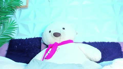 Snapshot of briyit_doll chatting on October 2025 10:27:02 PM BRIYIT online show from October 2025 10:27:02 PM