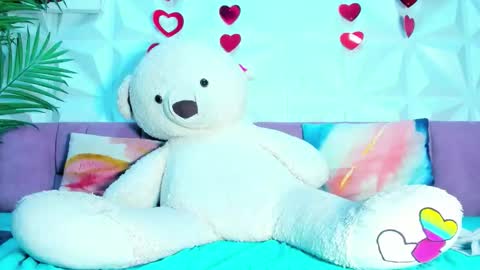 Snapshot of briyit_doll chatting on March 2026 04:40:01 AM BRIYIT online show from March 2026 04:40:01 AM