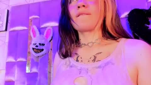     online show from February 2025 07:21:01 PM