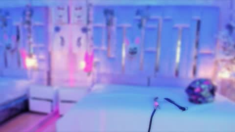     online show from September 2025 02:30:02 PM