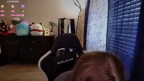 brookebee online show from November 2025 10:09:02 PM