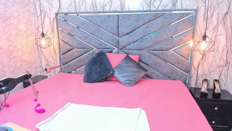 Sara  online show from December 2024 12:41:01 AM