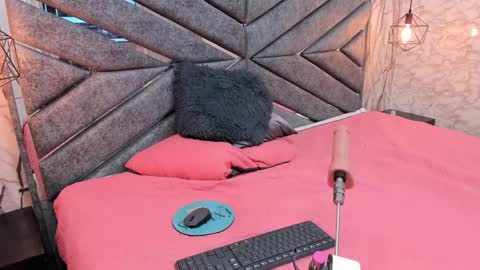 Sara  online show from December 2024 01:50:02 AM