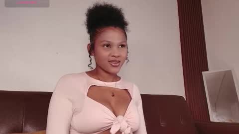 Snapshot of brownluxe chatting on January 2026 11:26:02 AM brownluxe online show from January 2026 11:26:02 AM