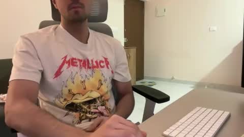 brownmeverick online show from April 2026 06:06:02 PM