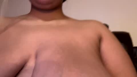 Snapshot of brownsugar0910 chatting on February 2025 08:49:01 AM EtherealLilac online show from February 2025 08:49:01 AM