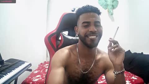 bruce_1111 online show from November 2025 08:41:02 PM