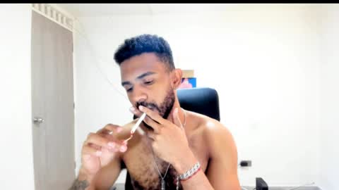 bruce_1111 online show from April 2026 07:51:02 PM