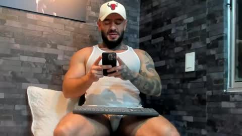 brucedallas online show from May 2026 01:25:02 AM