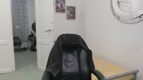 Snapshot of brucemf chatting on January 2025 04:32:02 PM Bruce online show from January 2025 04:32:02 PM